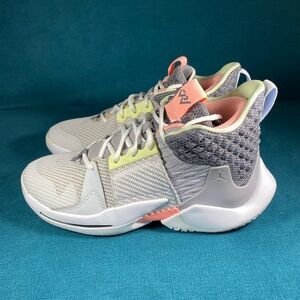 Size 9 - Men’s Nike Jordan Why Not Zer0.2 multicolor shoes